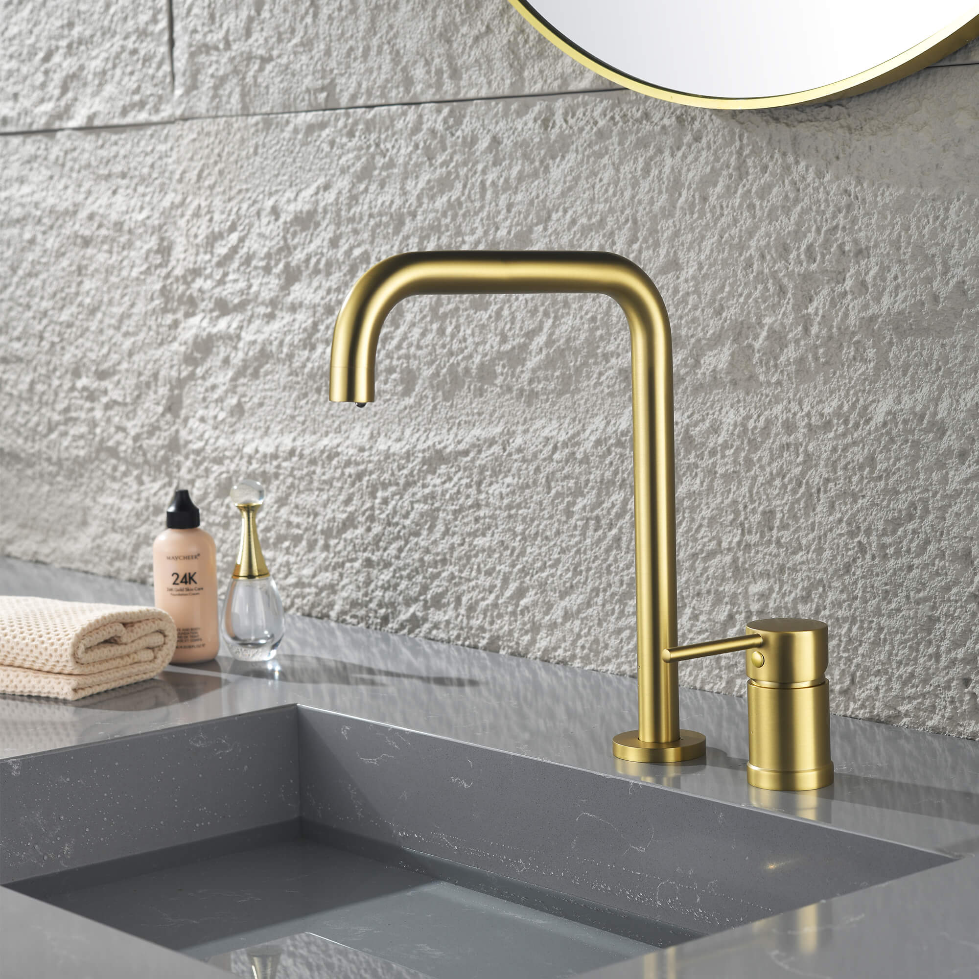 Rotating Spout Mixer Tap for Washbasin with One Handle
