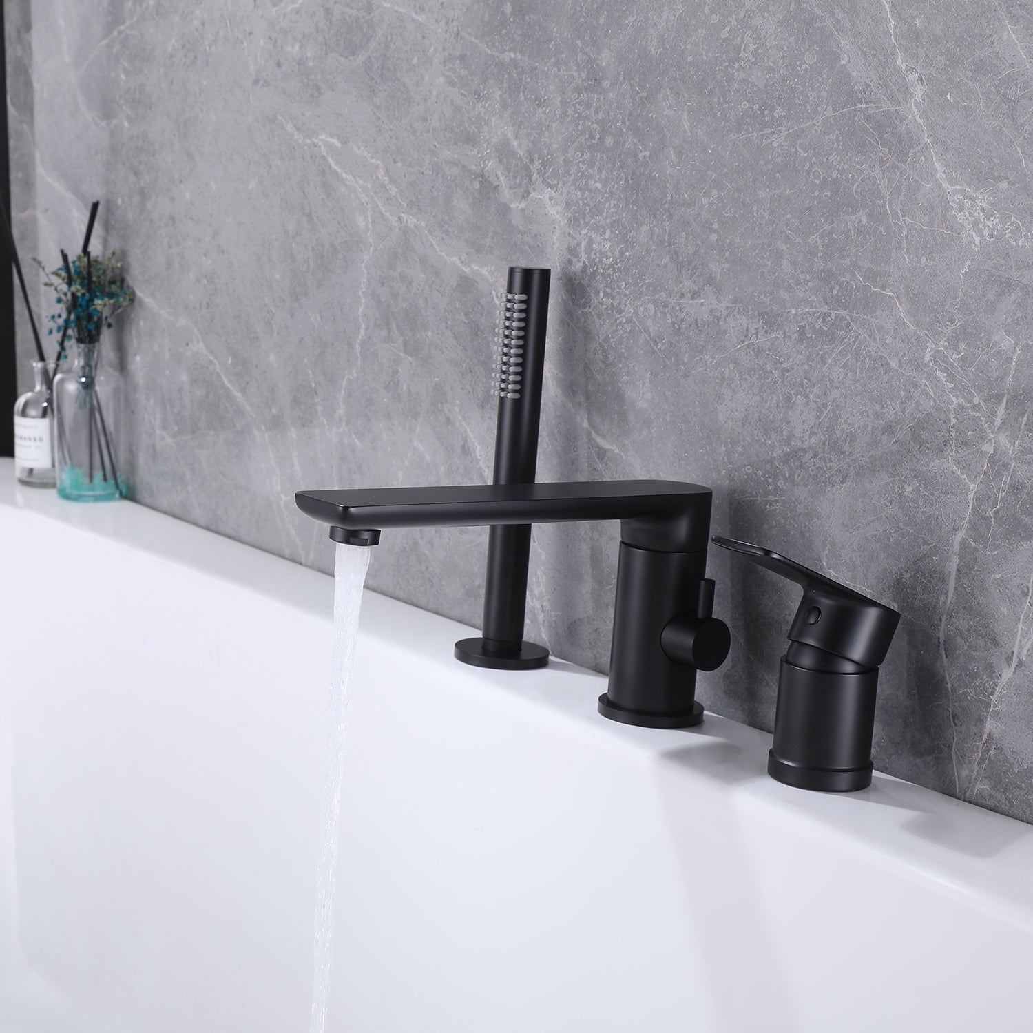 Bathtub Faucet with Rotatable Spout and Handheld Shower Attachment