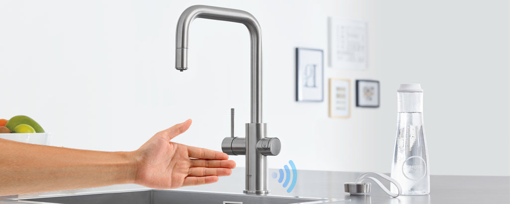 Pros & Cons of Touchless Kitchen Faucets: A Convenient Innovation or a Passing Trend?