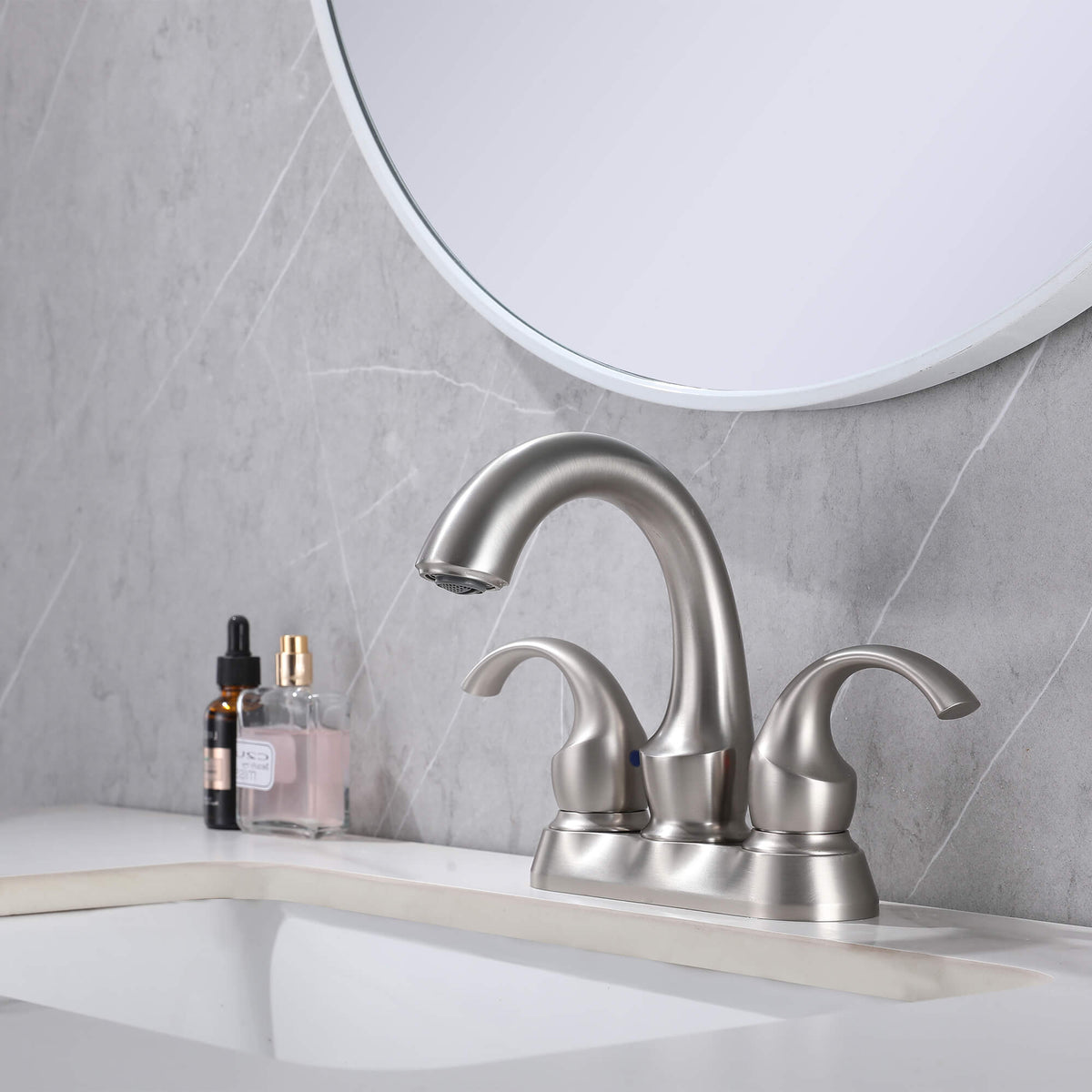Retro-Style 2-Handle Bathroom Sink Faucet with Built-In Drain