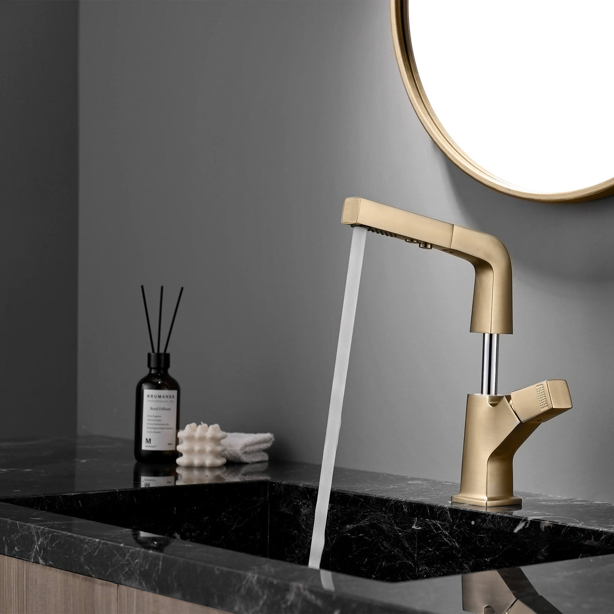 Pull-Out Bathroom Faucet with Dual-Mode Spray and Single Handle