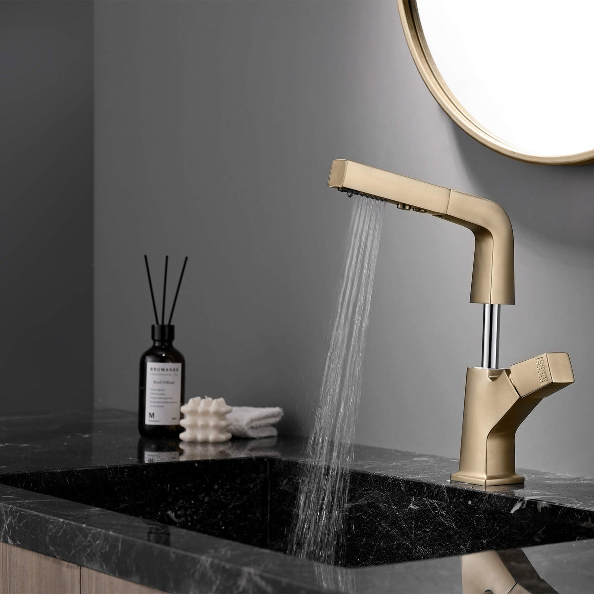 Pull-Out Bathroom Faucet with Dual-Mode Spray and Single Handle
