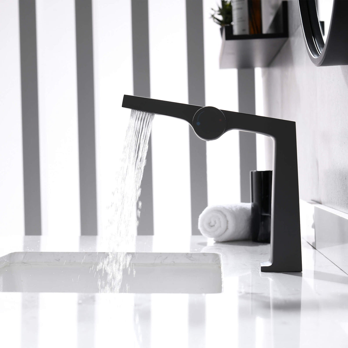 Single Handle Bathroom Basin Faucet with Rectangular Spout and Knurled Side Handle
