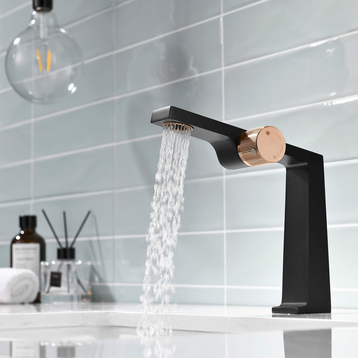 Single Handle Bathroom Basin Faucet with Rectangular Spout and Knurled Side Handle