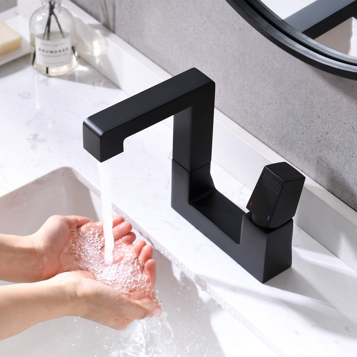 Single Handle Bathroom Basin Faucet with Open Square Frame