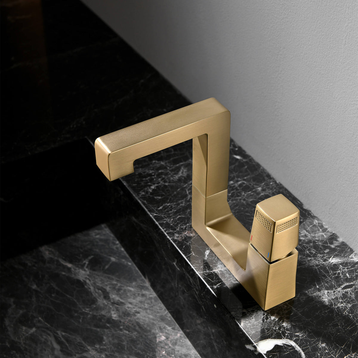 Single Handle Bathroom Basin Faucet with Open Square Frame
