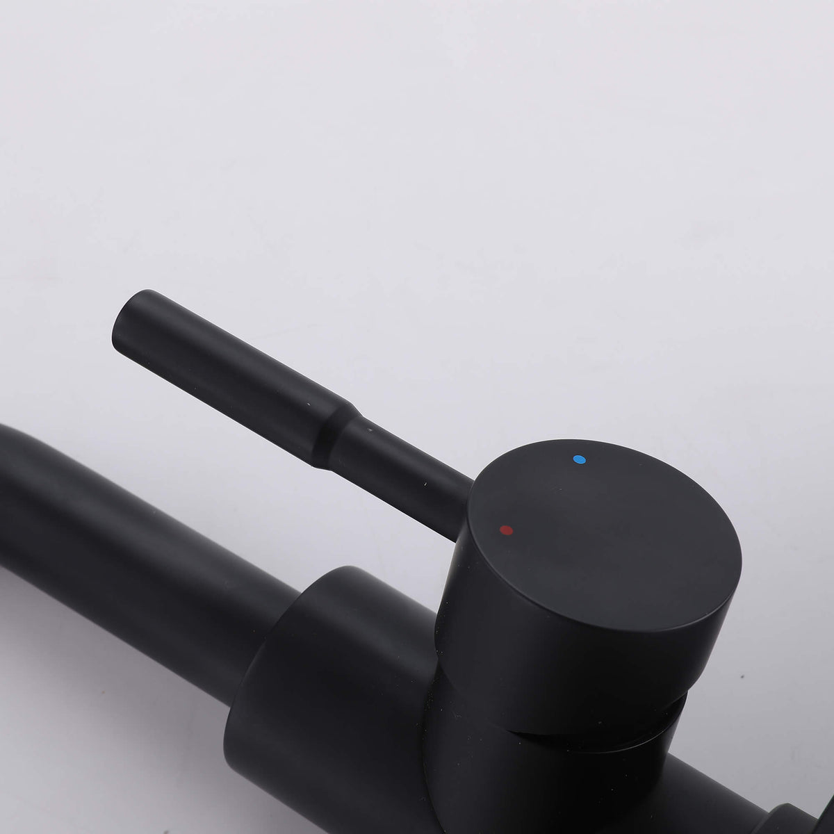 Single-Handle Bathroom Faucet with 360° Rotatable Spout