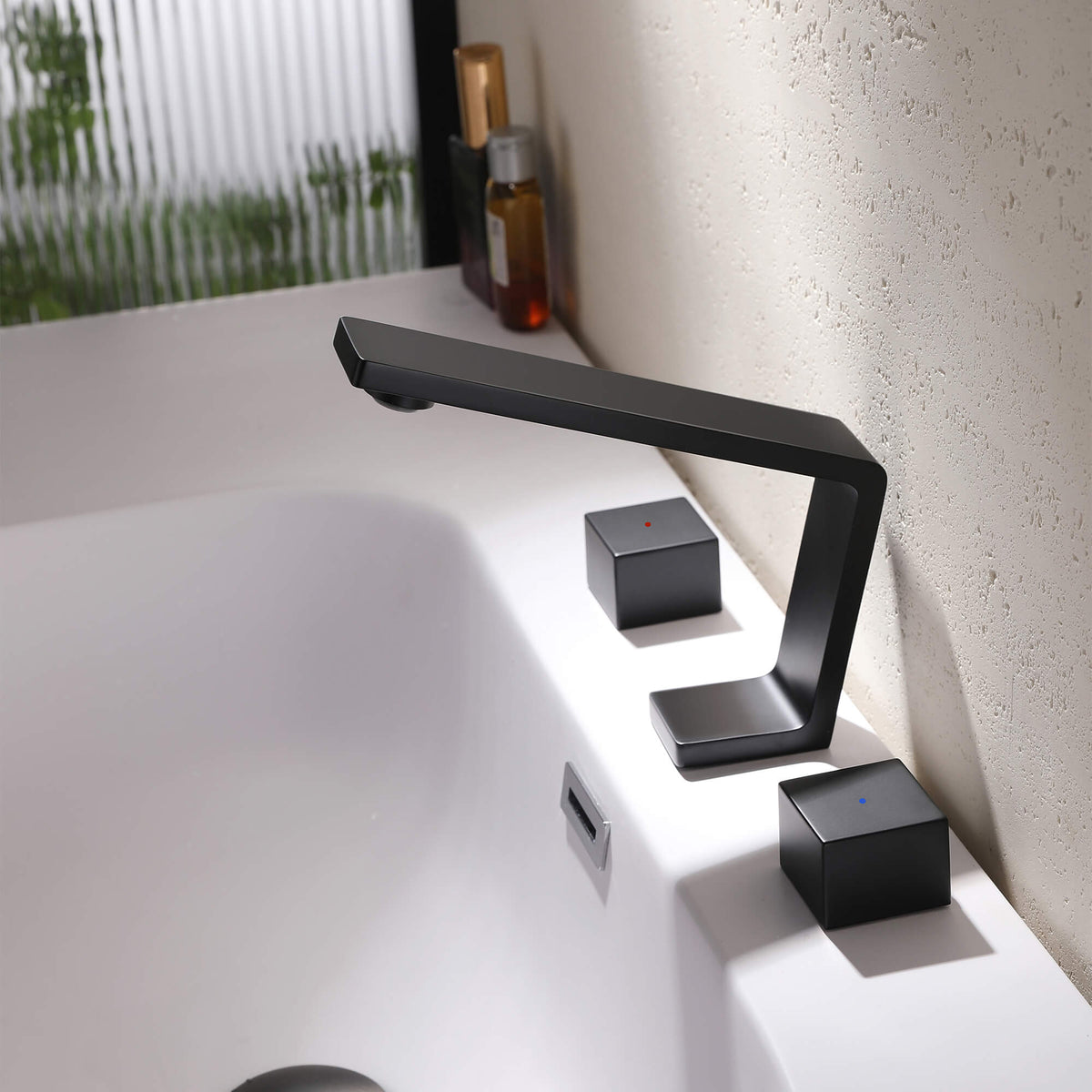 3-Hole 2-Handle Widespread Bathroom Sink Faucet with Modern Design