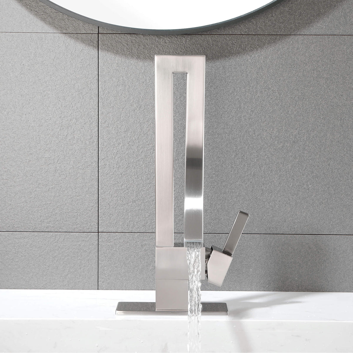 Sculptural Mixer Faucet with Vertical Cutout Spout