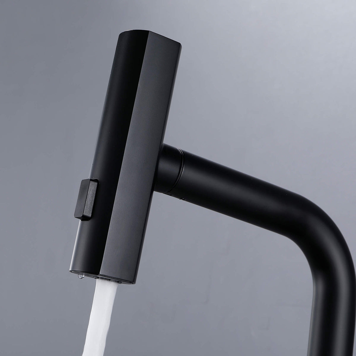 Pull-Out Kitchen Faucet with 360 Swivel and 3 Function Spray Head