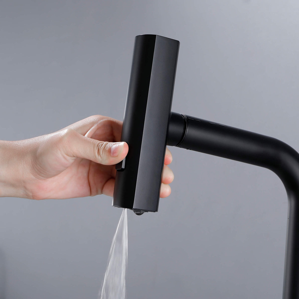 Pull-Out Kitchen Faucet with 360 Swivel and 3 Function Spray Head