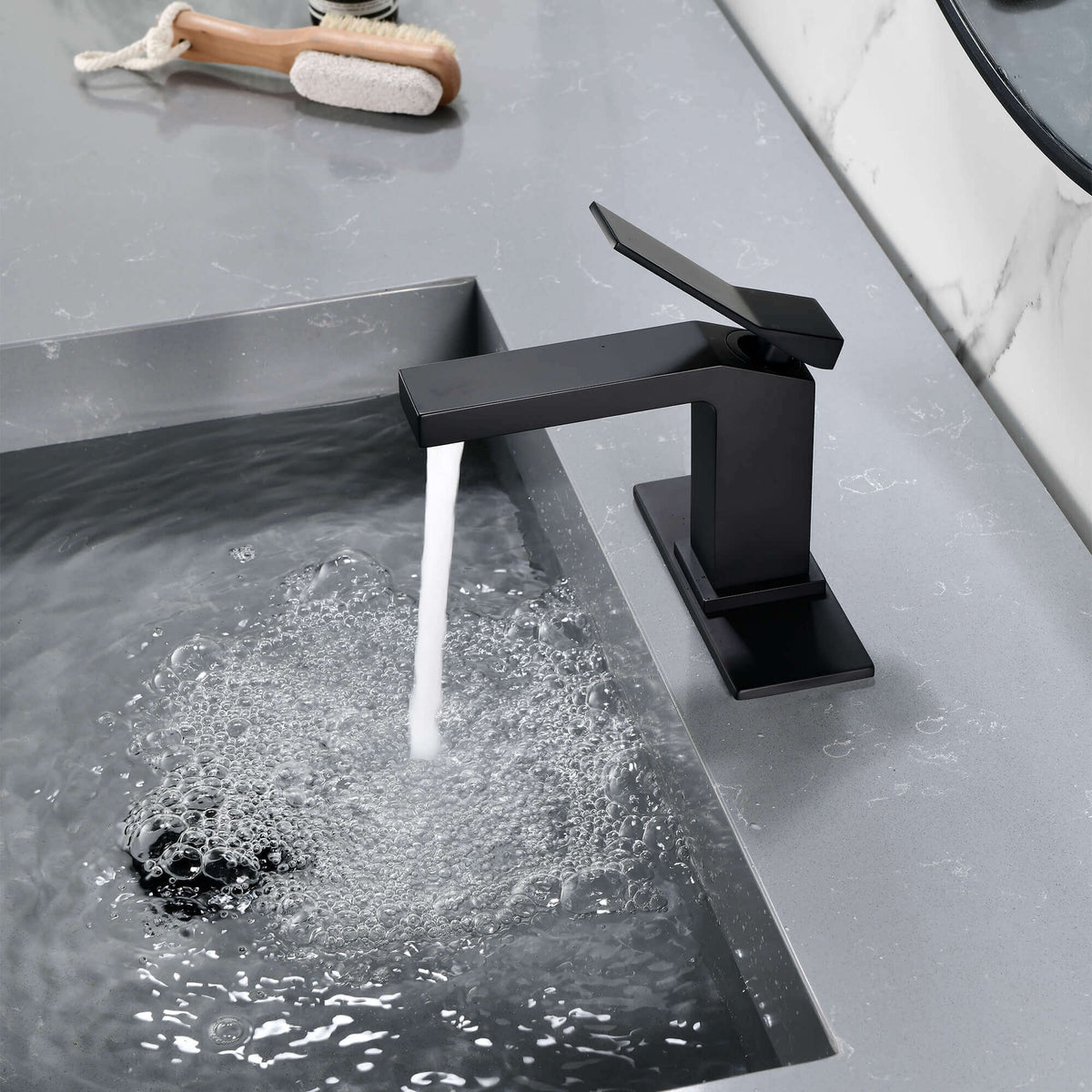 Stylish Single-Handle Bathroom Sink Faucet with Elegant Cover Plate