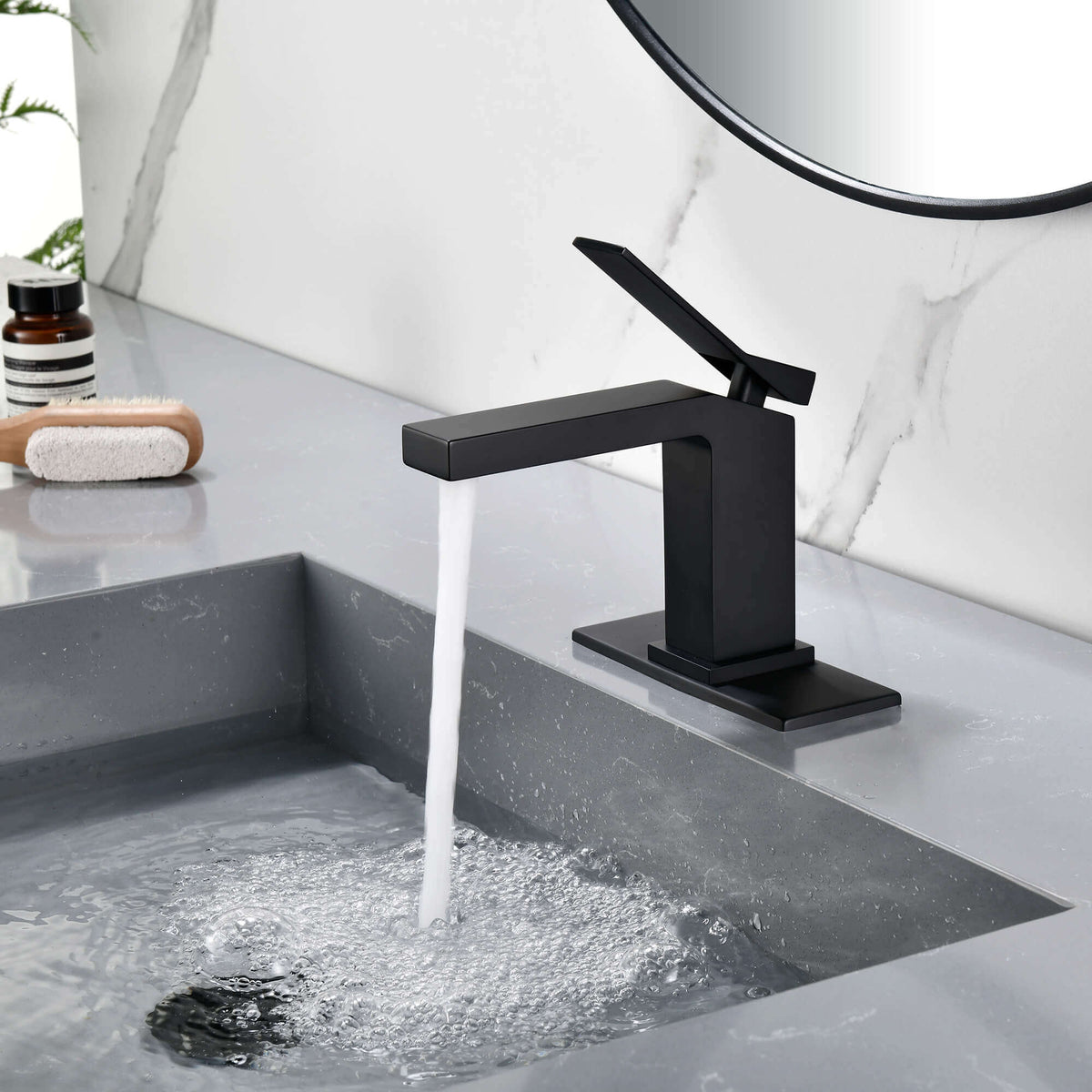 Stylish Single-Handle Bathroom Sink Faucet with Elegant Cover Plate
