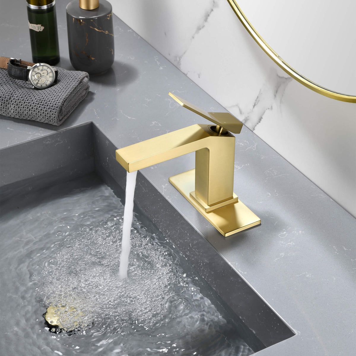 Stylish Single-Handle Bathroom Sink Faucet with Elegant Cover Plate