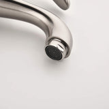 Vintage Single-Handle Bathroom Faucet for Hot and Cold Sink Control