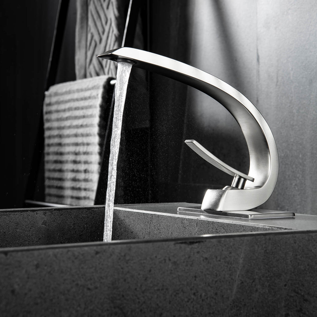 Arc Spout Single Lever Faucet for Deck-Mount Install