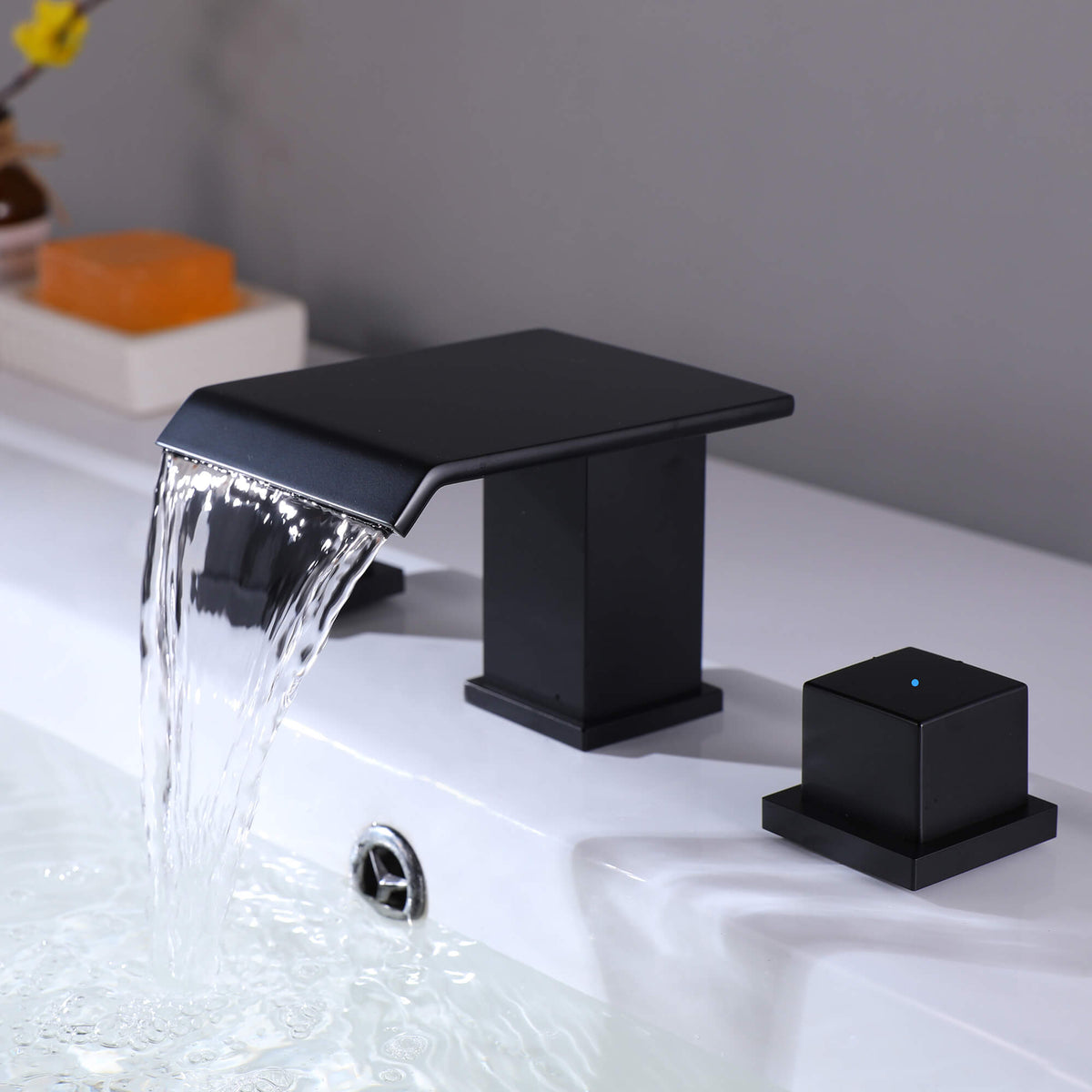 Waterfall Bathroom Faucet Solid Brass Widespread 3-Hole Vanity Tap