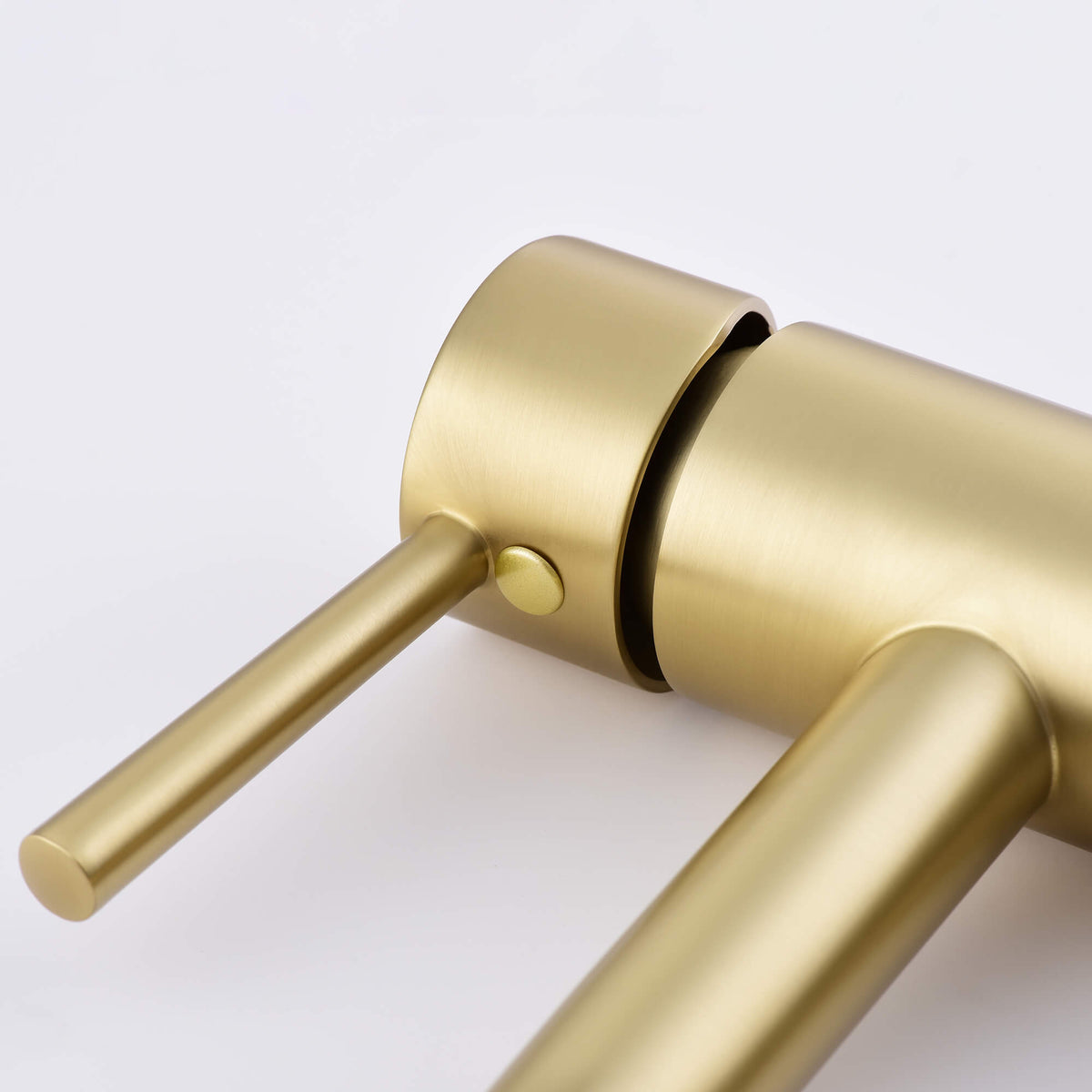 Minimalist Brass Bathroom Faucet Modern Single-Handle Tap