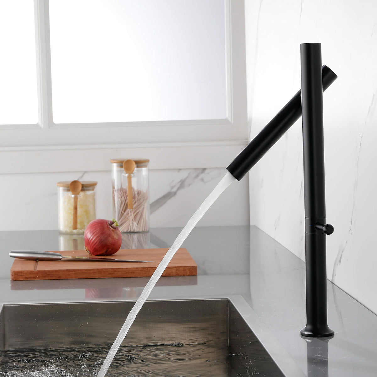 Modern Single Handle Stainless Steel Kitchen Faucet with 360° Swivel Spout