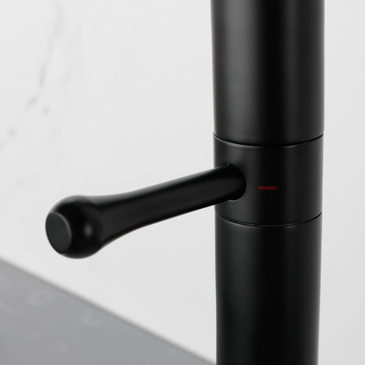 Modern Single Handle Stainless Steel Kitchen Faucet with 360° Swivel Spout