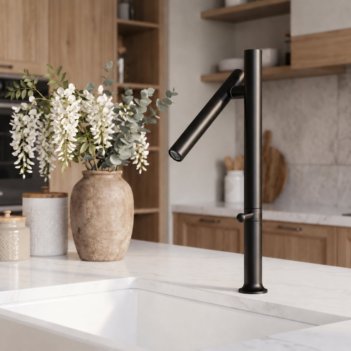 Modern Single Handle Stainless Steel Kitchen Faucet with 360° Swivel Spout