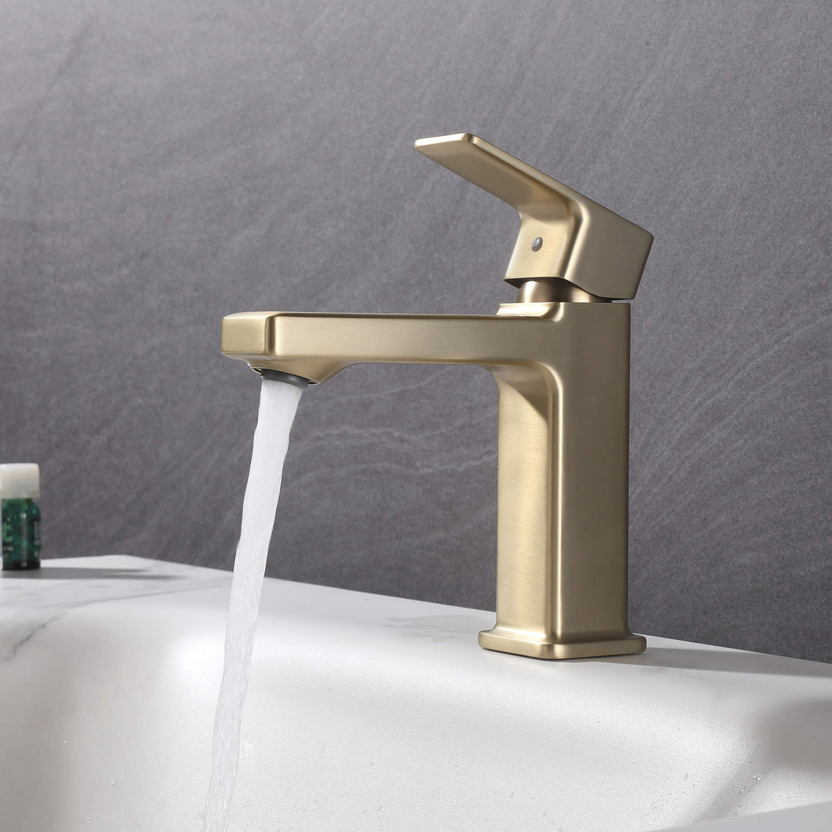 Modern Square Single-Hole Bathroom Faucet