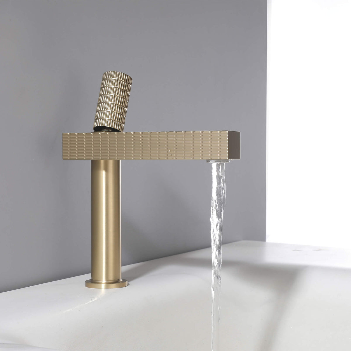 Modern Single Hole Bathroom Faucet with Dual Water Outlet and Flip Aerator