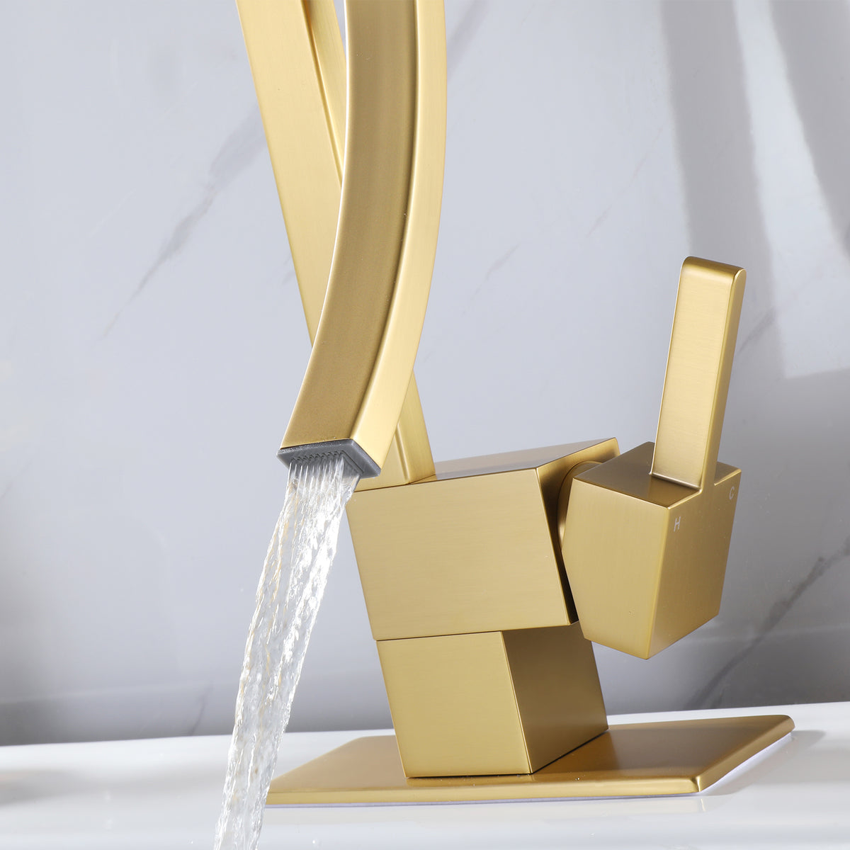 Modern Single Handle Vessel Sink Faucet with Curved Spout