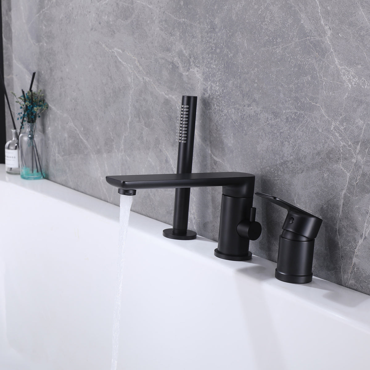 Bathtub Faucet with Rotatable Spout and Handheld Shower Attachment