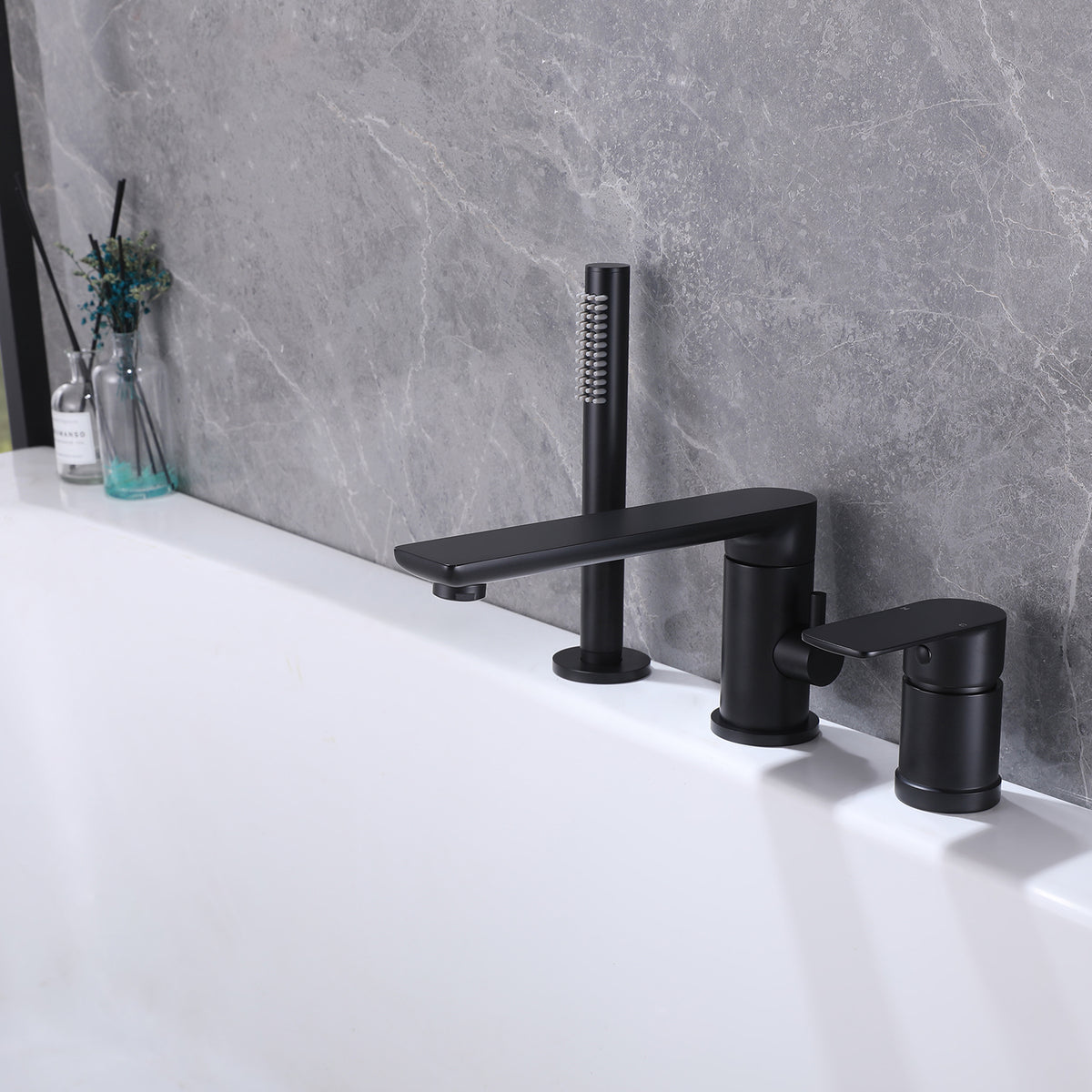 Bathtub Faucet with Rotatable Spout and Handheld Shower Attachment