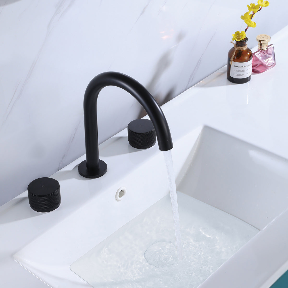 Widespread Gooseneck Faucet with Minimalist Cylinder Handles