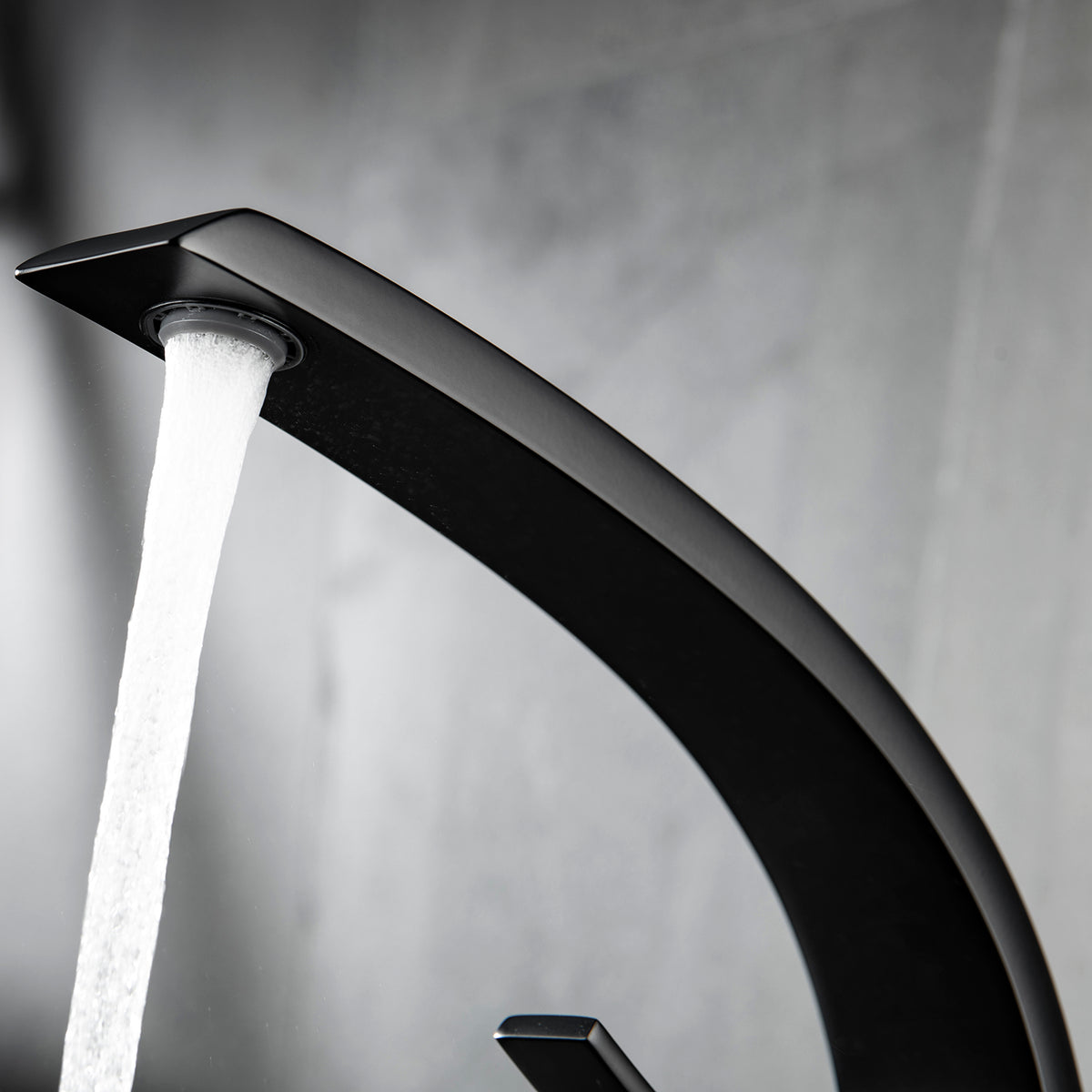 Arc Spout Single Lever Faucet for Deck-Mount Install